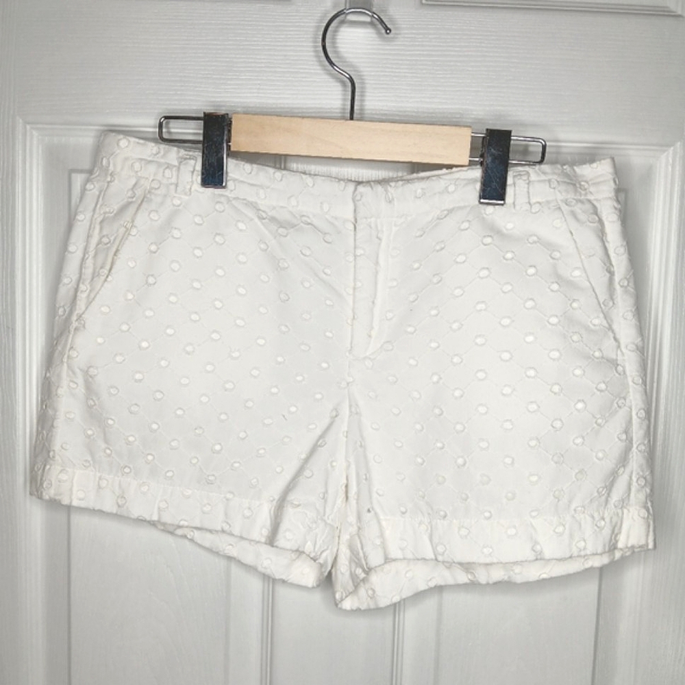 GAP Women's White Shorts Size 6 Cotton Mid Rise Casual Polka Dot Textured